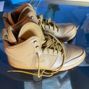 Nike Air Force 1 Mid Sneakers Sz 10.5